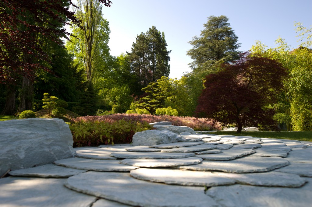 Jardin japonais sur représentation de l'océan